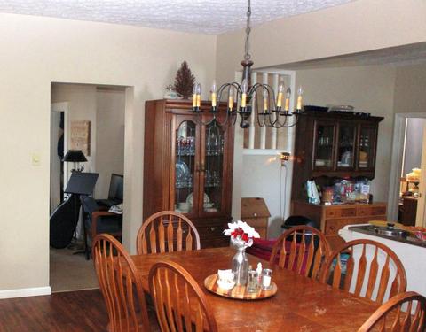 212 Walnut St, Circleville, OH 43113 photo 9