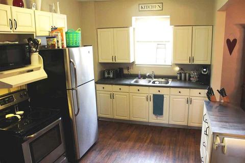 212 Walnut St, Circleville, OH 43113 photo 8