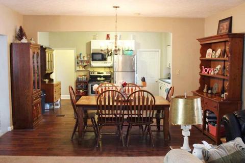 212 Walnut St, Circleville, OH 43113 photo 14