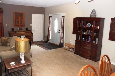 212 Walnut St, Circleville, OH 43113 photo 18