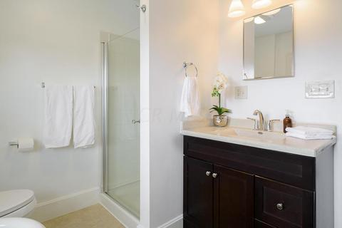58 E Como Ave, Columbus, OH 43202 photo 17