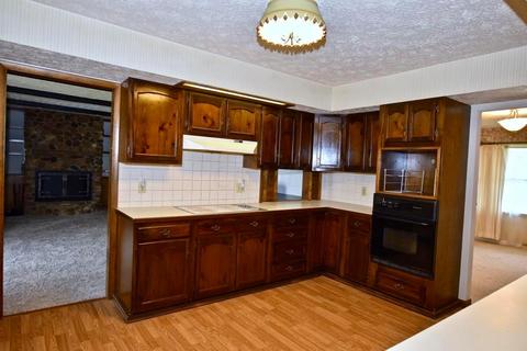 808 Christopher Dr, Marion, OH 43302 photo 3