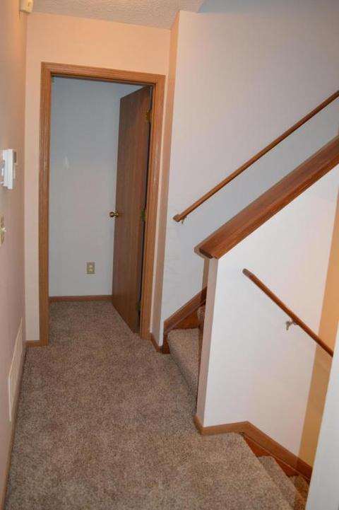 1099 Viewpointe Dr, Columbus, OH 43207 photo 10