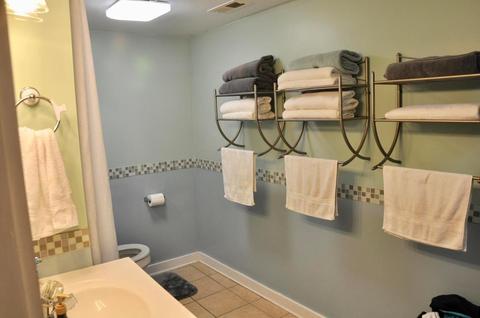 255 E Central Ave, Delaware, OH 43015 photo 13