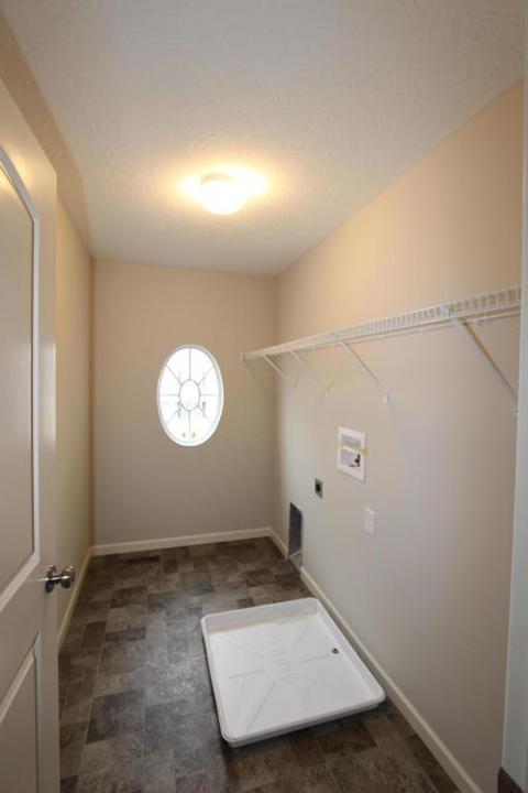 185 Poe Ave, Lithopolis, OH 43136 photo 12