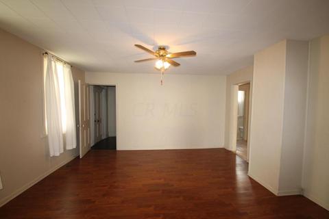 358 E Mill St, Circleville, OH 43113 photo 8