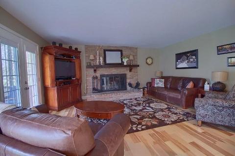 570 Hickory Pl, Circleville, OH 43113 photo 9