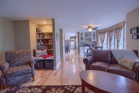 570 Hickory Pl, Circleville, OH 43113 photo 8