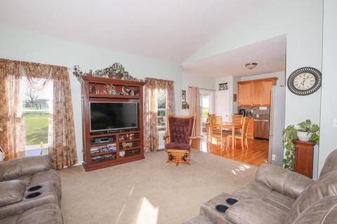 885 Salinger Dr, Lithopolis, OH 43136 photo 7
