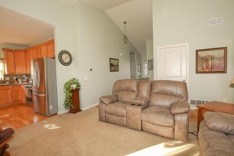 885 Salinger Dr, Lithopolis, OH 43136 photo 6