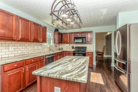1090 Chaser St, Blacklick, OH 43004 photo 4