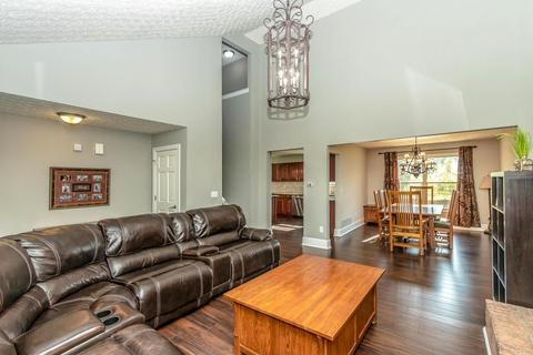 1090 Chaser St, Blacklick, OH 43004 photo 3