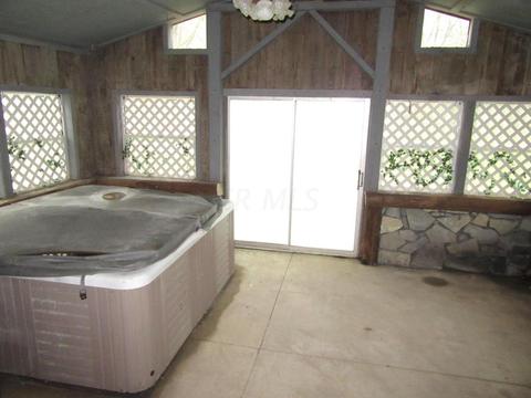 1084 Wolfinger Rd, Marion, OH 43302 photo 12