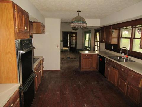 1084 Wolfinger Rd, Marion, OH 43302 photo 3