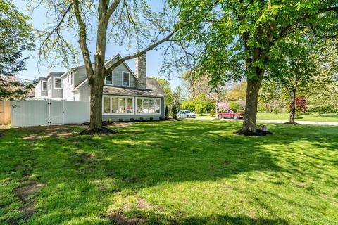2425 Abington Rd, Upper Arlington, OH 43221 photo 3
