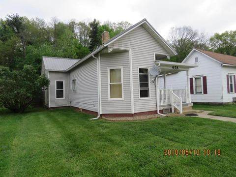 658 3rd St, Logan, OH 43138 photo 2