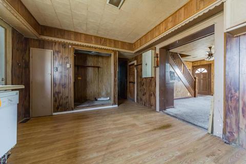 328 E Mound St, Circleville, OH 43113 photo 17