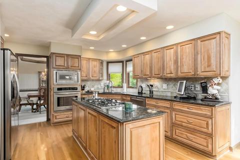 8253 Davington Dr, Dublin, OH 43017 photo 12