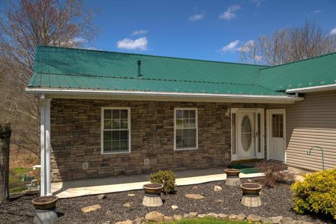 308 Ridgeway Dr, Howard, OH 43028 photo 2
