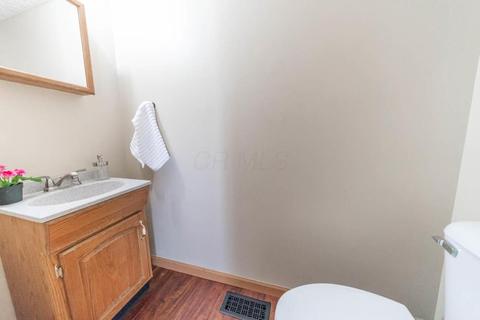 1466 Hackworth St, Columbus, OH 43207 photo 8