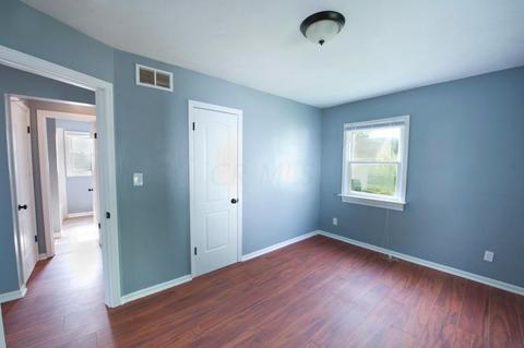 2653 Eakin Rd, Columbus, OH 43204 photo 17