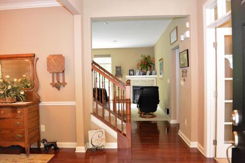 6743 Burnside Ln, Dublin, OH 43016 photo 4
