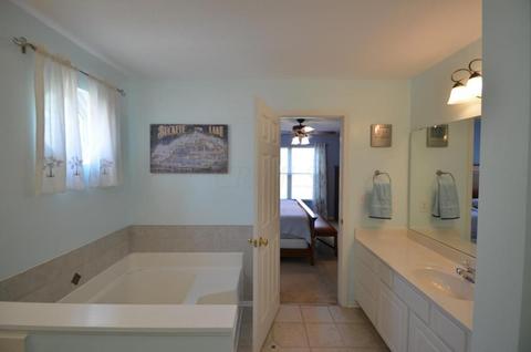 637 Lakeshore Dr E, Hebron, OH 43025 photo 25