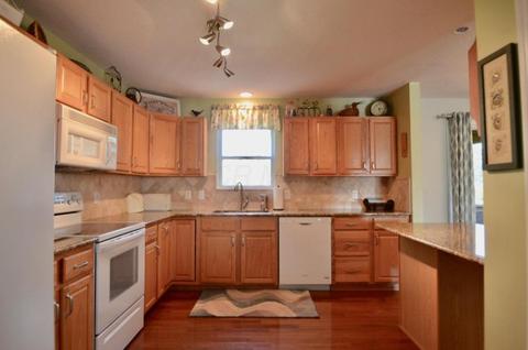 637 Lakeshore Dr E, Hebron, OH 43025 photo 5