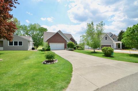 637 Lakeshore Dr E, Hebron, OH 43025 photo 3
