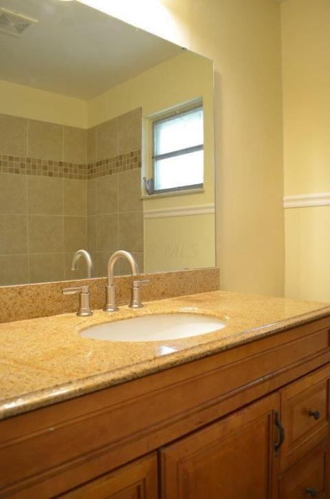 1067 Pierce Ave, Columbus, OH 43227 photo 17