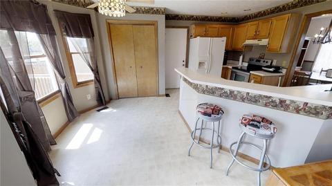 2435 Greenknoll Dr, Springfield, OH 45502 photo 13