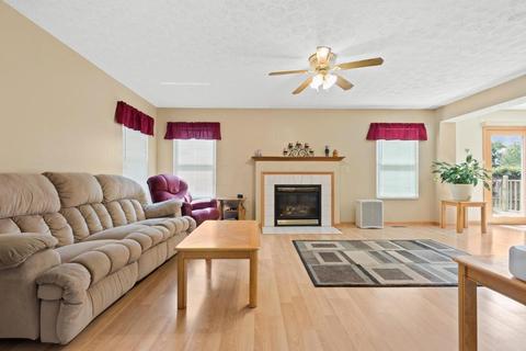 321 Shawnee Loop S, Pataskala, OH 43062 photo 9