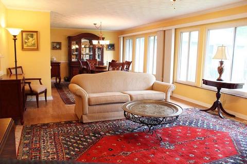926 Circle Dr, Circleville, OH 43113 photo 4