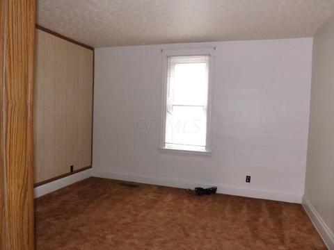 684 E 2nd St, Logan, OH 43138 photo 7