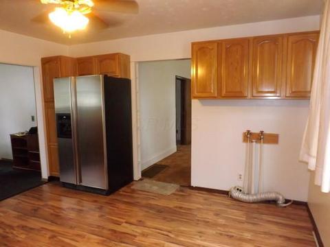 684 E 2nd St, Logan, OH 43138 photo 5