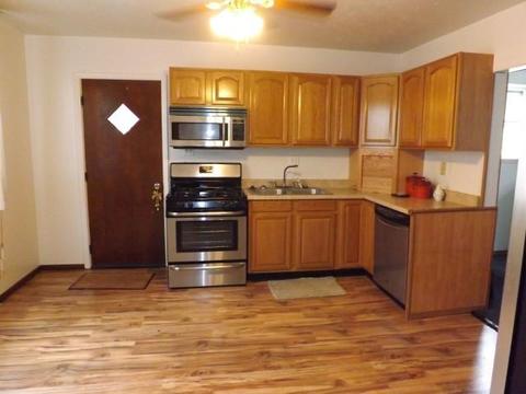 684 E 2nd St, Logan, OH 43138 photo 4