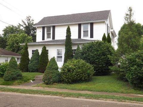 684 E 2nd St, Logan, OH 43138 photo 1