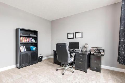 657 Eagle Walk Rd, Delaware, OH 43015 photo 4