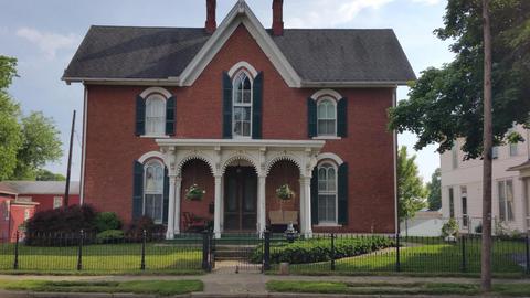 131 W Union St, Circleville, OH 43113 photo 1
