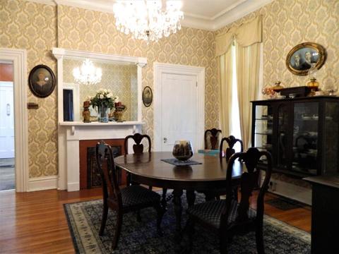 131 W Union St, Circleville, OH 43113 photo 9