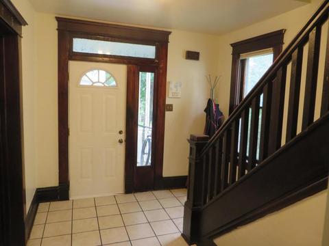 194 E Maynard Ave, Columbus, OH 43202 photo 2