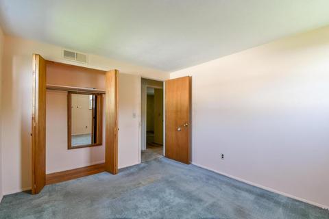 3907 Eakin Rd, Columbus, OH 43228 photo 15