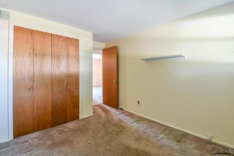 3907 Eakin Rd, Columbus, OH 43228 photo 11