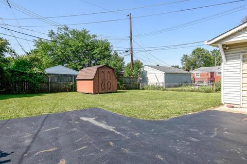 3907 Eakin Rd, Columbus, OH 43228 photo 23