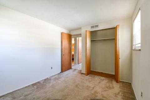 3907 Eakin Rd, Columbus, OH 43228 photo 13