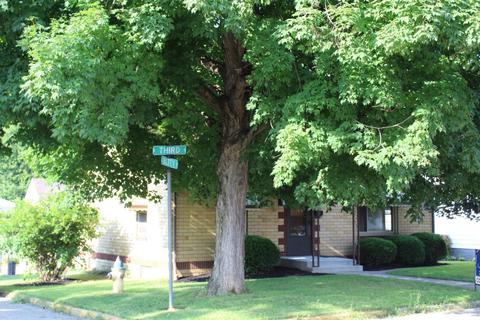 1298 3rd St, Logan, OH 43138 photo 2