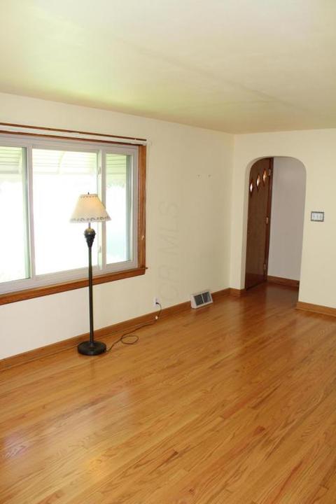 1298 3rd St, Logan, OH 43138 photo 7