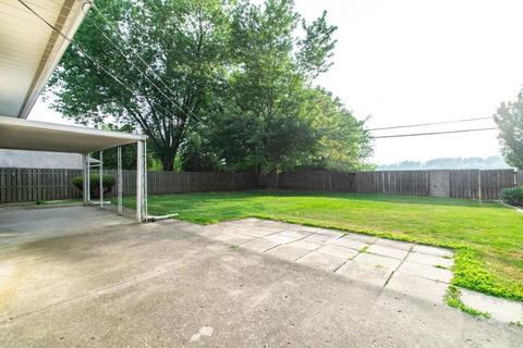 1261 Gresham Rd, Columbus, OH 43204 photo 8