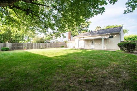 1261 Gresham Rd, Columbus, OH 43204 photo 5