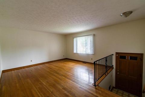 1261 Gresham Rd, Columbus, OH 43204 photo 14